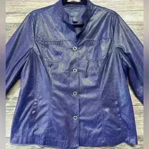 Additions by Chicos Size 2 women’s button down purple snake skin top - Picture 1 of 4